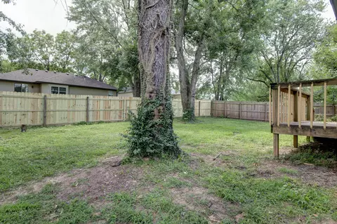 Exterior - 640 E Kerr St, Springfield, MO 65803 photo 2 of 4
