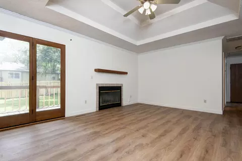Living - 640 E Kerr St, Springfield, MO 65803 photo 4 of 5