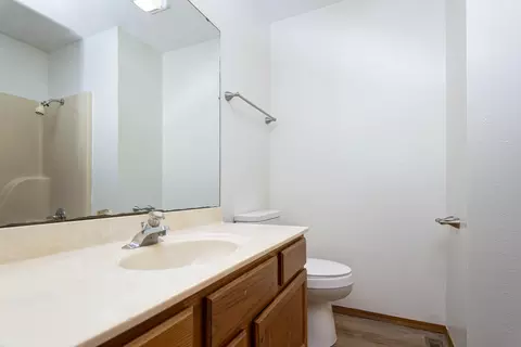 Bath - 640 E Kerr St, Springfield, MO 65803 photo 2 of 2