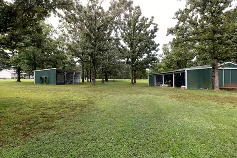 Exterior - 1694 Green Rd, Marshfield, MO 65706 photo 4 of 10