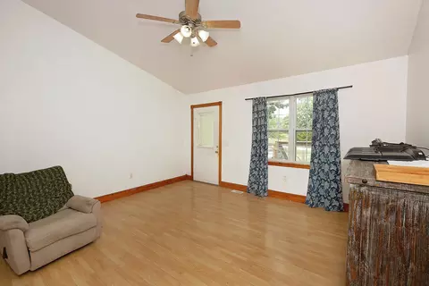 Living - 1694 Green Rd, Marshfield, MO 65706 photo 2 of 2
