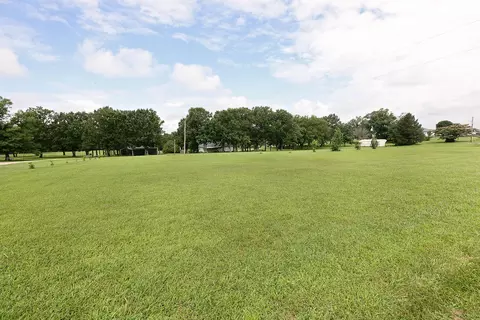 Exterior - 1694 Green Rd, Marshfield, MO 65706 photo 7 of 10