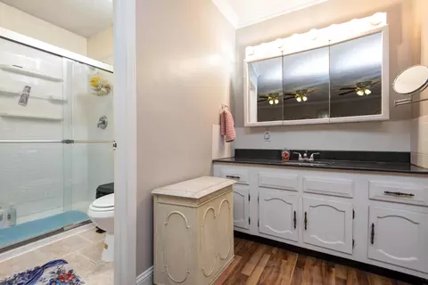 Bath - 2369 N Farm Road 101, Springfield, MO 65802 photo 1 of 4