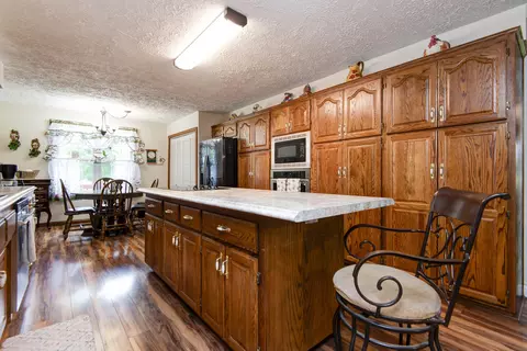 Kitchen - 2369 N Farm Road 101, Springfield, MO 65802 photo 1 of 4