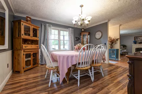 Dining - 2369 N Farm Road 101, Springfield, MO 65802 photo 1 of 3