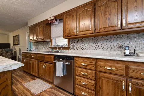 Kitchen - 2369 N Farm Road 101, Springfield, MO 65802 photo 4 of 4