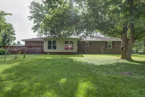 Exterior - 2369 N Farm Road 101, Springfield, MO 65802 photo 6 of 11