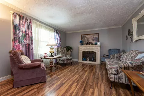 Living - 2369 N Farm Road 101, Springfield, MO 65802 photo 1 of 3