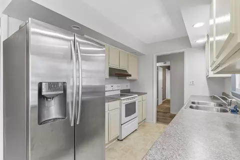 Kitchen - 2039 S 2041 S Barcliff Ave, Springfield, MO 65804 photo 4 of 4