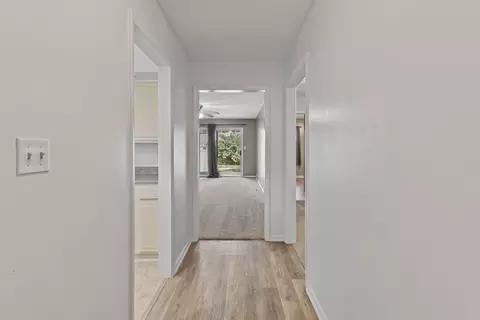 Entry Way - 2039 S 2041 S Barcliff Ave, Springfield, MO 65804 photo 1 of 4