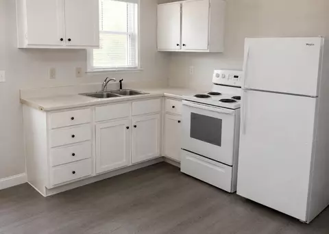Kitchen - 1820-1824 W Walnut St, Springfield, MO 65806 photo 1 of 2