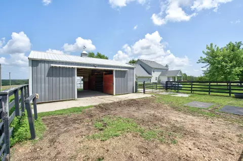 Exterior - 750 Big Timber Rd, Marshfield, MO 65706 photo 14 of 16
