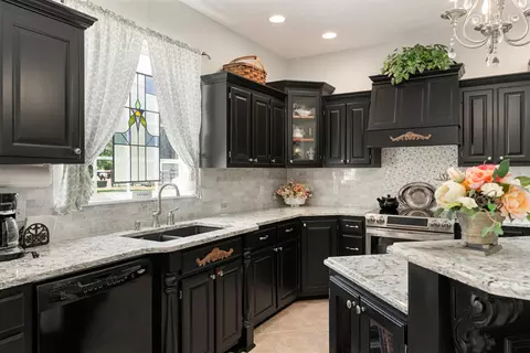 Kitchen - 750 Big Timber Rd, Marshfield, MO 65706 photo 3 of 3