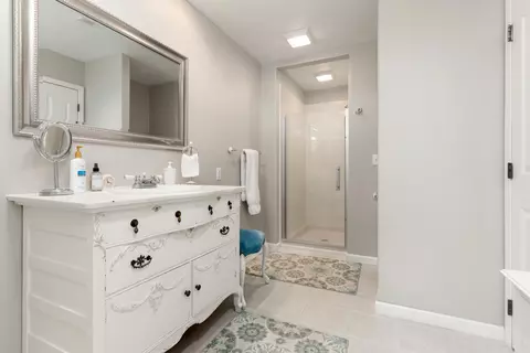 Bath - 750 Big Timber Rd, Marshfield, MO 65706 photo 1 of 6