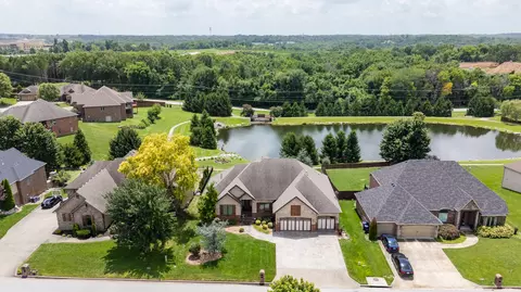 View/Area - 2818 E Cherrybark St, Springfield, MO 65804 photo 8 of 11