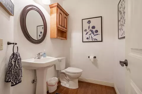 Bath - 2818 E Cherrybark St, Springfield, MO 65804 photo 1 of 5