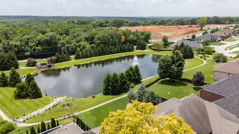View/Area - 2818 E Cherrybark St, Springfield, MO 65804 photo 5 of 11