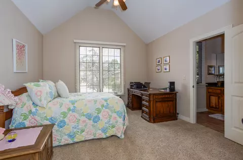 Bedroom - 2818 E Cherrybark St, Springfield, MO 65804 photo 2 of 5