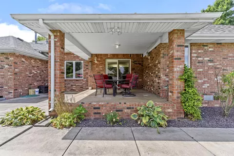 Exterior - 3477 W Edgewood St, Springfield, MO 65807 photo 6 of 12