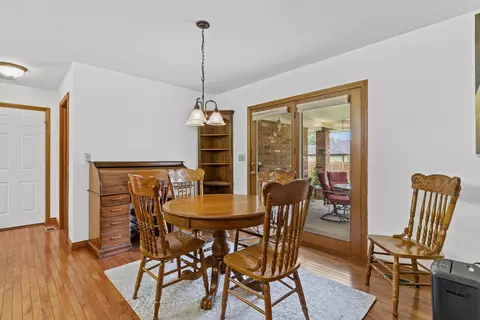 Dining - 3477 W Edgewood St, Springfield, MO 65807 photo 3 of 4