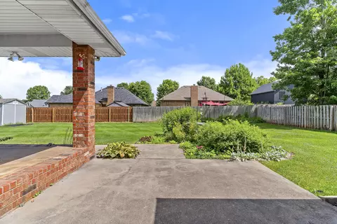 Exterior - 3477 W Edgewood St, Springfield, MO 65807 photo 8 of 12