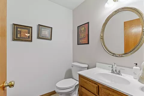 Bath - 3477 W Edgewood St, Springfield, MO 65807 photo 3 of 4