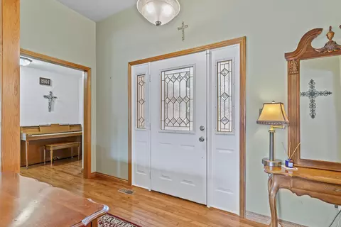 Entry Way - 3477 W Edgewood St, Springfield, MO 65807 photo 1 of 4