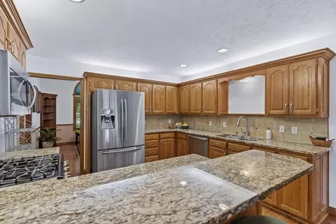 Kitchen - 3477 W Edgewood St, Springfield, MO 65807 photo 5 of 5