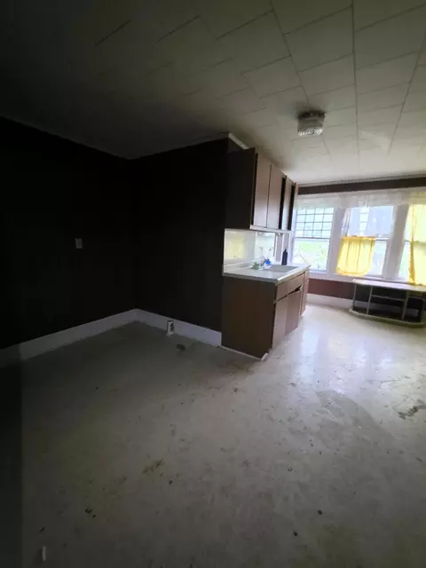 115 N Locust St, Buffalo, MO 65622 photo 11