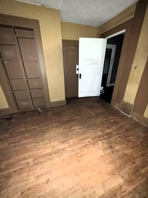 115 N Locust St, Buffalo, MO 65622 photo 6
