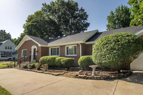 Exterior - 718 E University St, Springfield, MO 65807 photo 23 of 24