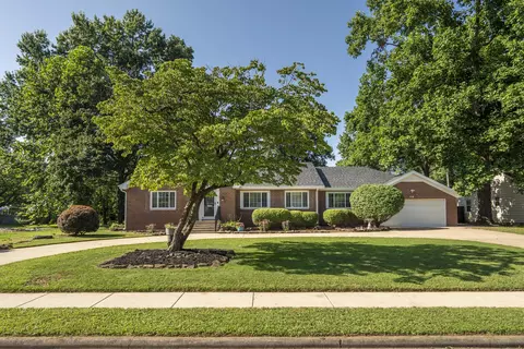 Exterior - 718 E University St, Springfield, MO 65807 photo 20 of 24