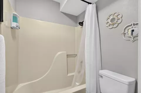 Bath - 16 Fall Creek Trl #2, Branson, MO 65616 photo 3 of 3