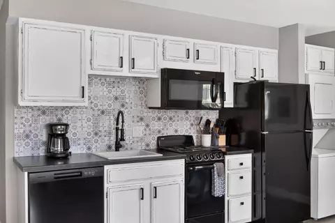 Kitchen - 29 Fall Creek Dr #4, Branson, MO 65616 photo 2 of 3