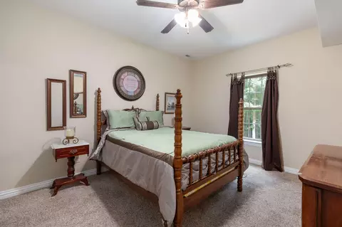 Bedroom - 245 N Ridge Pl, Branson, MO 65616 photo 4 of 5