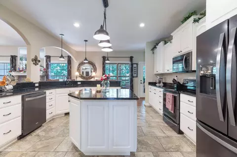 Kitchen - 245 N Ridge Pl, Branson, MO 65616 photo 2 of 3