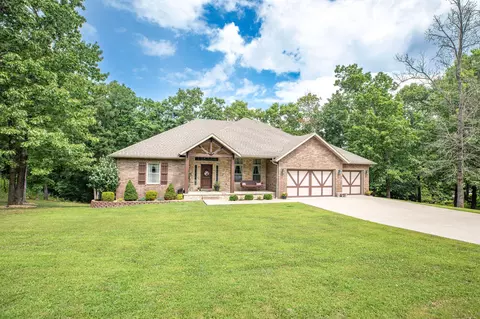 Exterior - 245 N Ridge Pl, Branson, MO 65616 photo 1 of 13