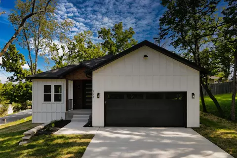 Exterior - 206 S 8th Ave, Ozark, MO 65721 photo 3 of 12