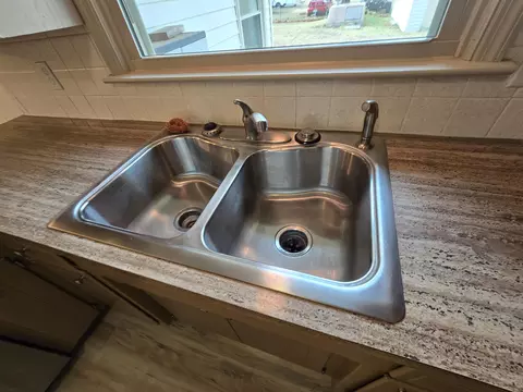 Kitchen - 4321 S Ridgecrest Dr, Springfield, MO 65810 photo 6 of 6