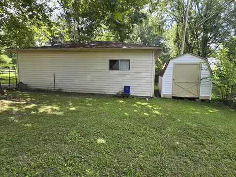 Exterior - 4321 S Ridgecrest Dr, Springfield, MO 65810 photo 13 of 17