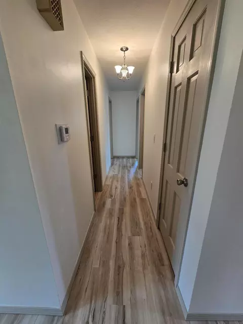 Entry Way - 4321 S Ridgecrest Dr, Springfield, MO 65810 photo 5 of 7