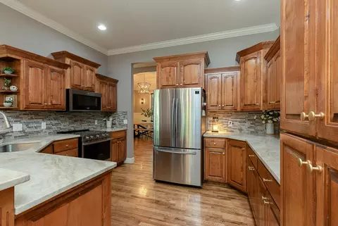 Kitchen - 5105 S Nettleton Ave, Springfield, MO 65810 photo 2 of 4