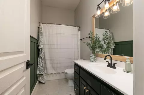 Bath - 5105 S Nettleton Ave, Springfield, MO 65810 photo 3 of 3