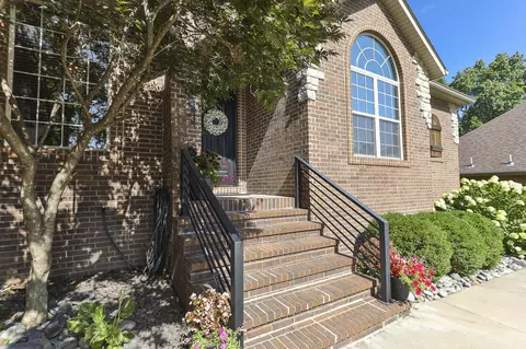 Exterior - 5105 S Nettleton Ave, Springfield, MO 65810 photo 2 of 9