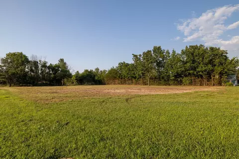 60 E Church St, Aurora, MO 65605 photo 27