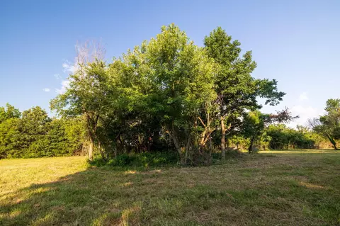 60 E Church St, Aurora, MO 65605 photo 31