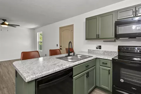 Kitchen - 547 Hudson Ave, Republic, MO 65738 photo 4 of 5