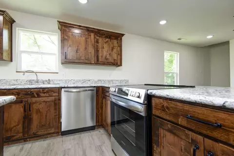 Kitchen - 42779 State Highway 413, Crane, MO 65633 photo 2 of 2
