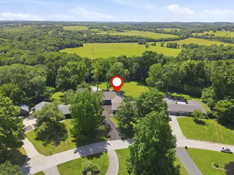 View/Area - 6308 S Glenridge Dr, Springfield, MO 65804 photo 2 of 3