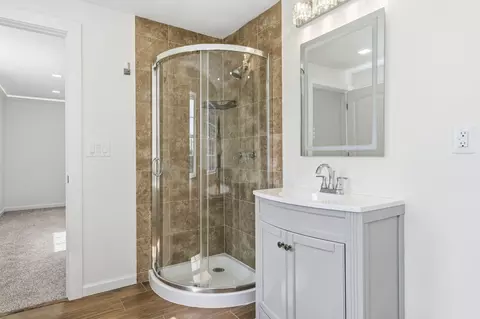 Bath - 6308 S Glenridge Dr, Springfield, MO 65804 photo 8 of 8